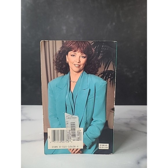 The Reef by Nora Roberts Soft cover - Picture 9 of 10